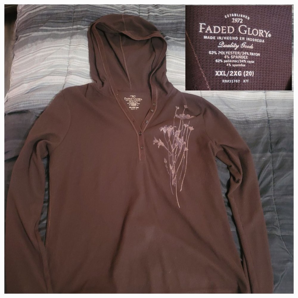 Long eeve hooded top